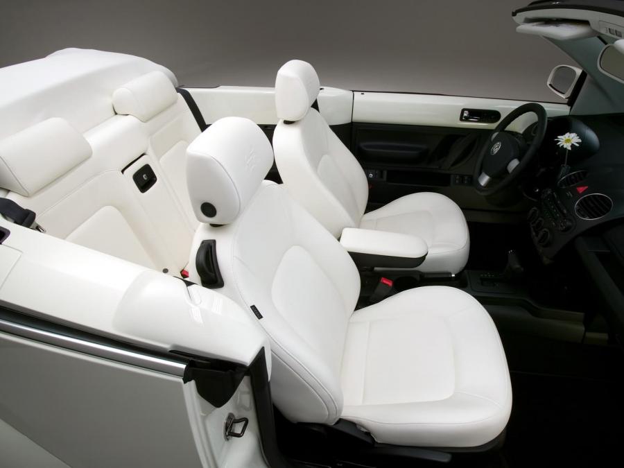  Volkswagen New Beetle Cabriolet Triple White 2007 года  (фото 7 из 14)